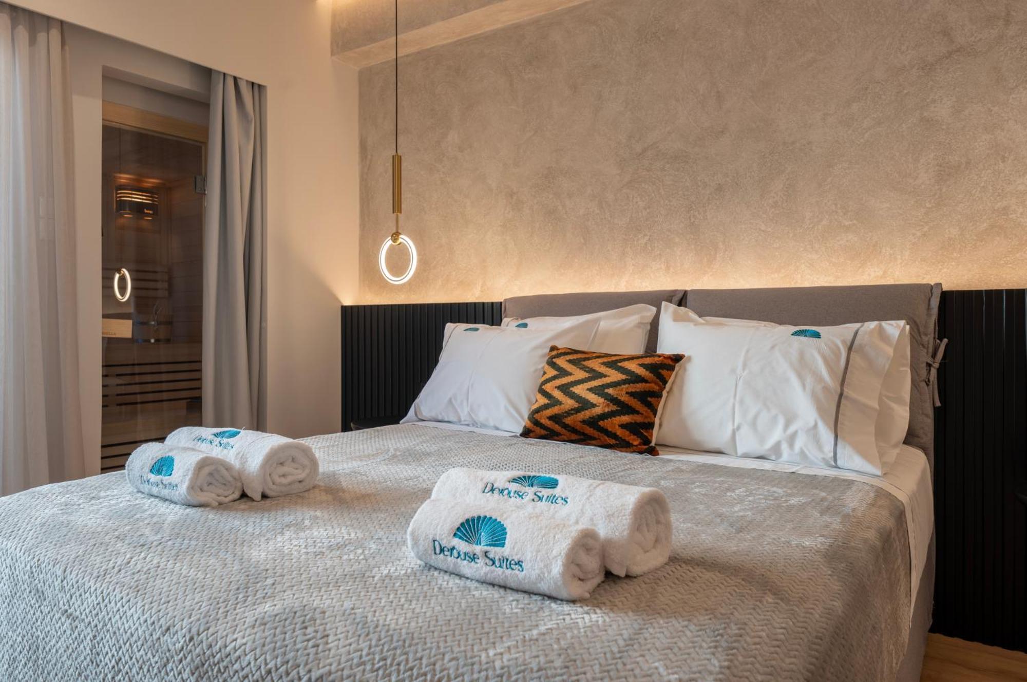 Derouse Eva Suite Jacuzzi & Sauna Athens Luaran gambar